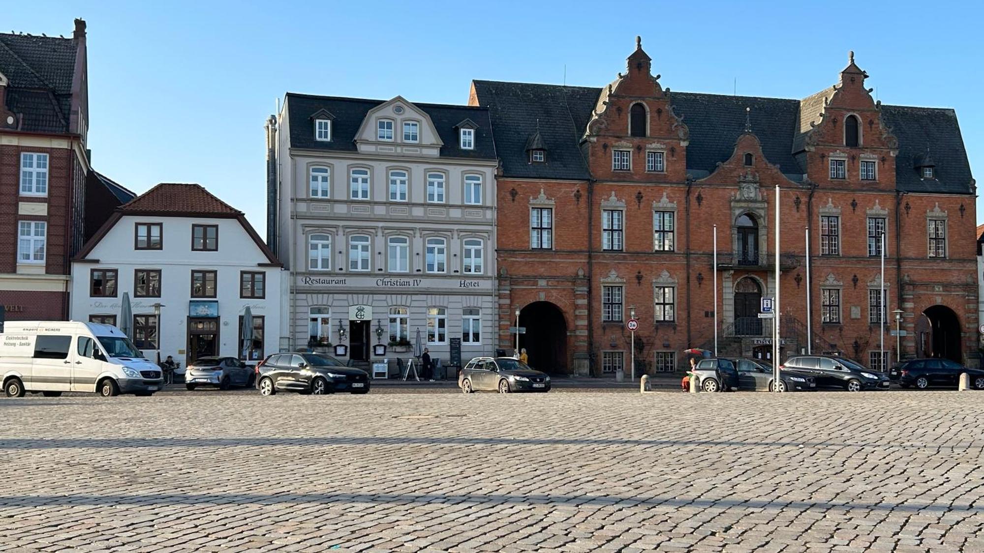 Glückstadt Hotel & Restaurant Christian IV מראה חיצוני תמונה